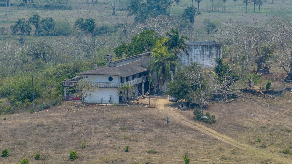 https://portalterreno.com/imagenes/terrenos/1005034612_vista_casa_y_tanque_almacenamiento.jpg