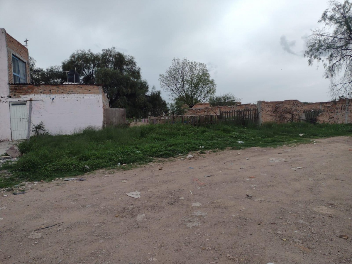 https://portalterreno.com/imagenes/terrenos/1007105247_5.jpeg