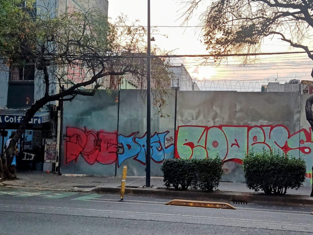 https://portalterreno.com/imagenes/terrenos/1306040035_fachadamedellin.jpg